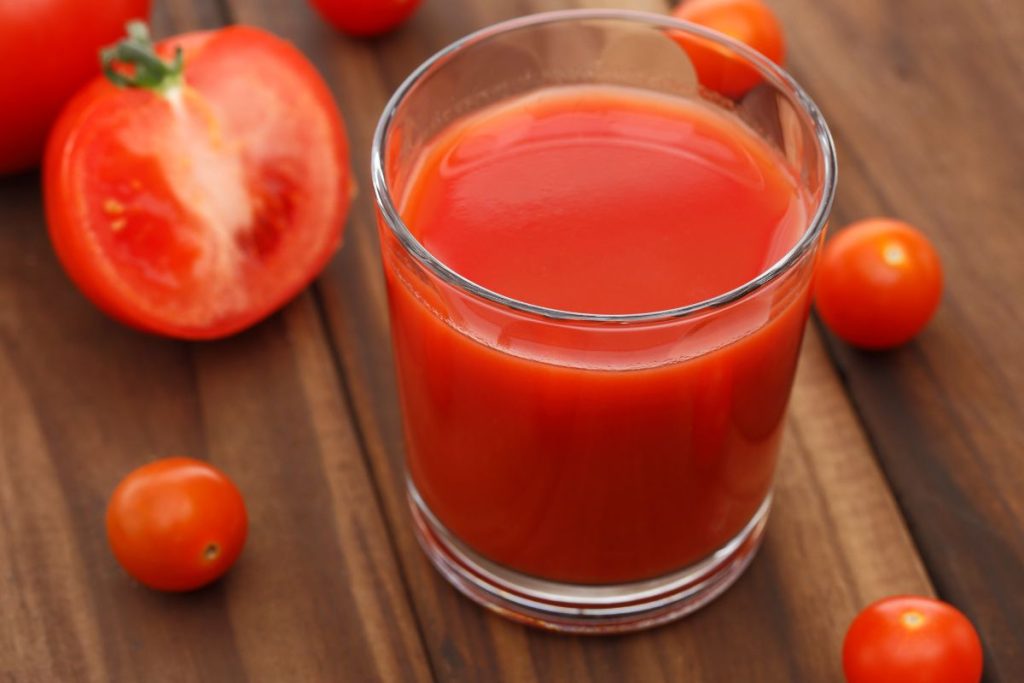 Cách làm nước ép cà chua nguyên chất
